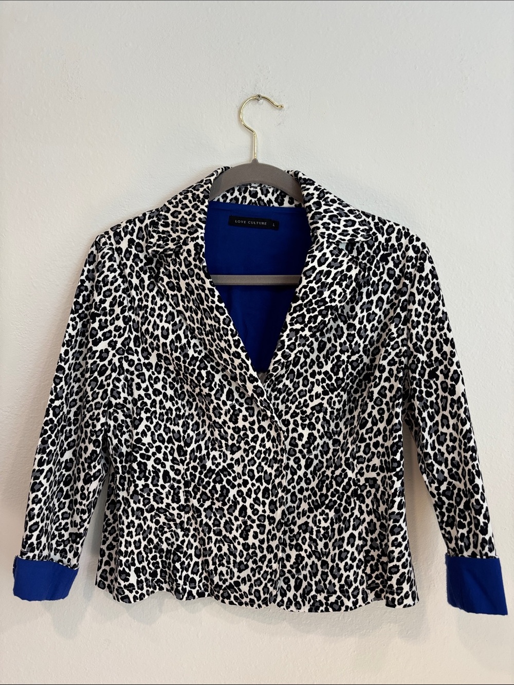 Love Culture Blazer. Size Large